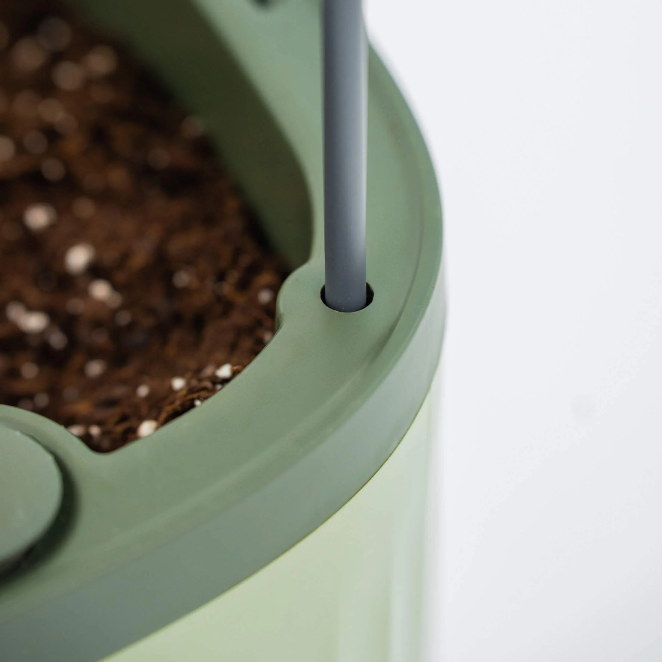 EZ Self-Watering Tomato Planter with Trellis Gen 2 - Image 10
